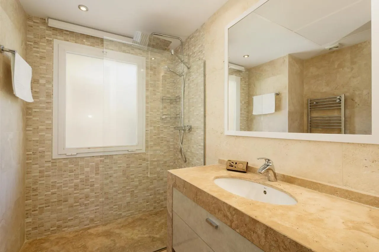 Holiday Home, With Sea Views, South Facing And Close To The Golf Course And The Beach, In Elviria Hills Marbella Apartmán