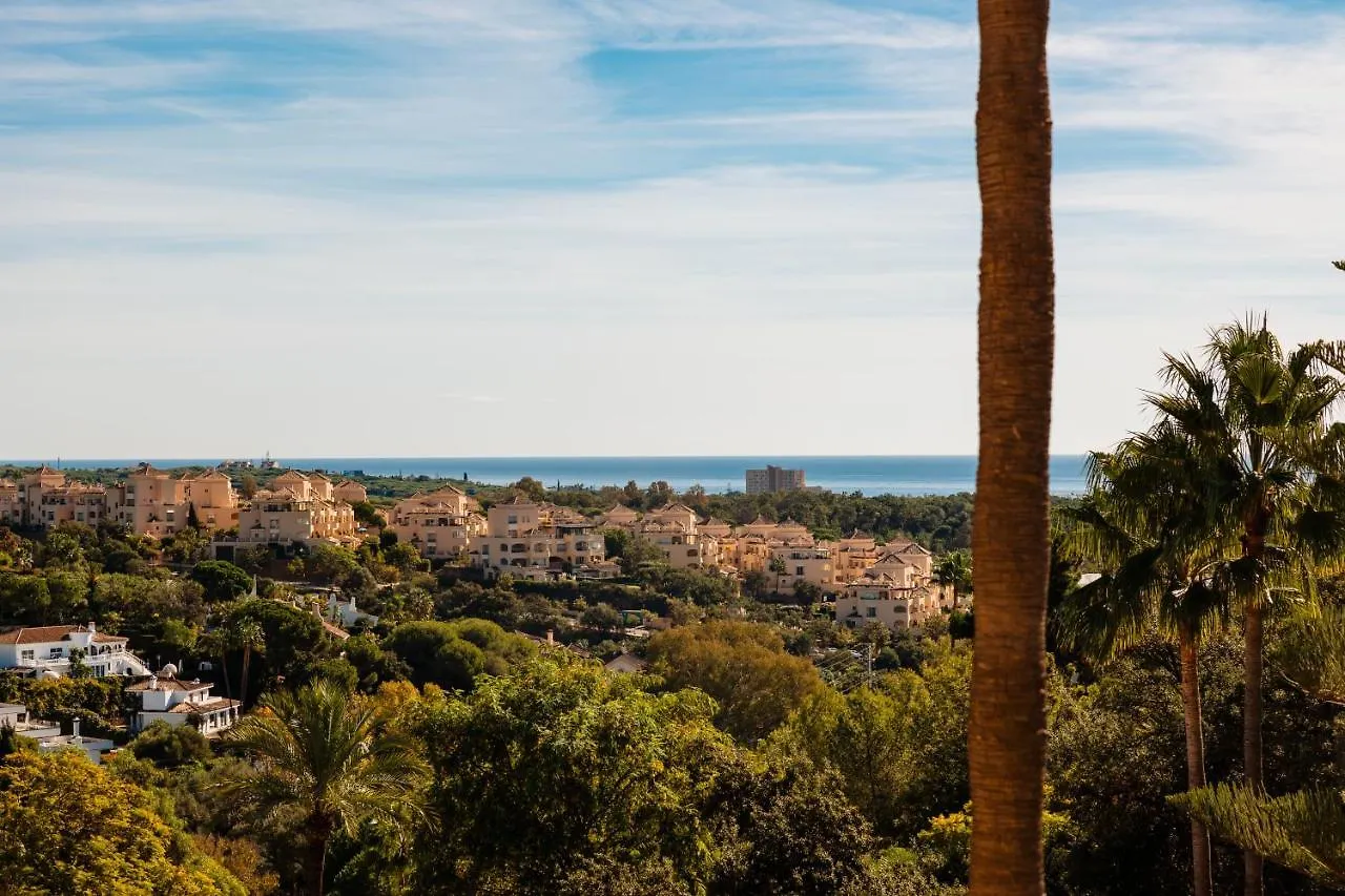 Seaside Golf Retreat: Elviria Hills Holiday Home Marbella Apartment