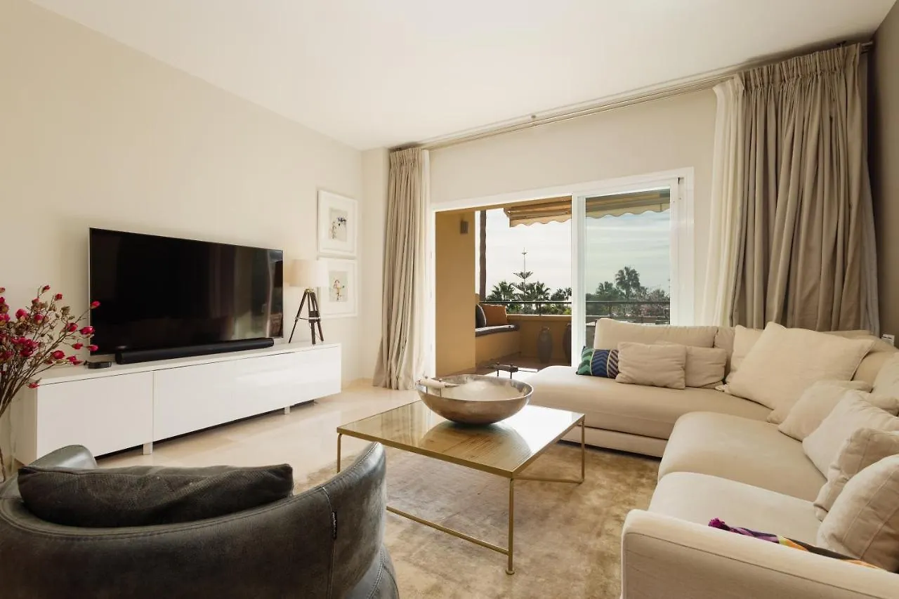 Seaside Golf Retreat: Elviria Hills Holiday Home Marbella