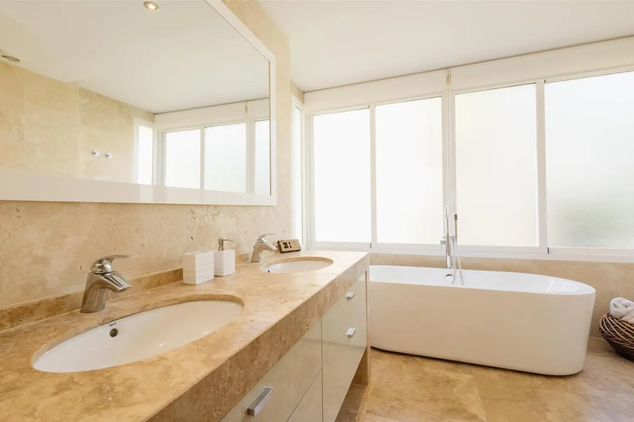 Apartment Seaside Golf Retreat: Elviria Hills Holiday Home Marbella