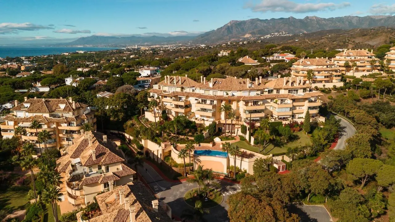Seaside Golf Retreat: Elviria Hills Holiday Home Marbella