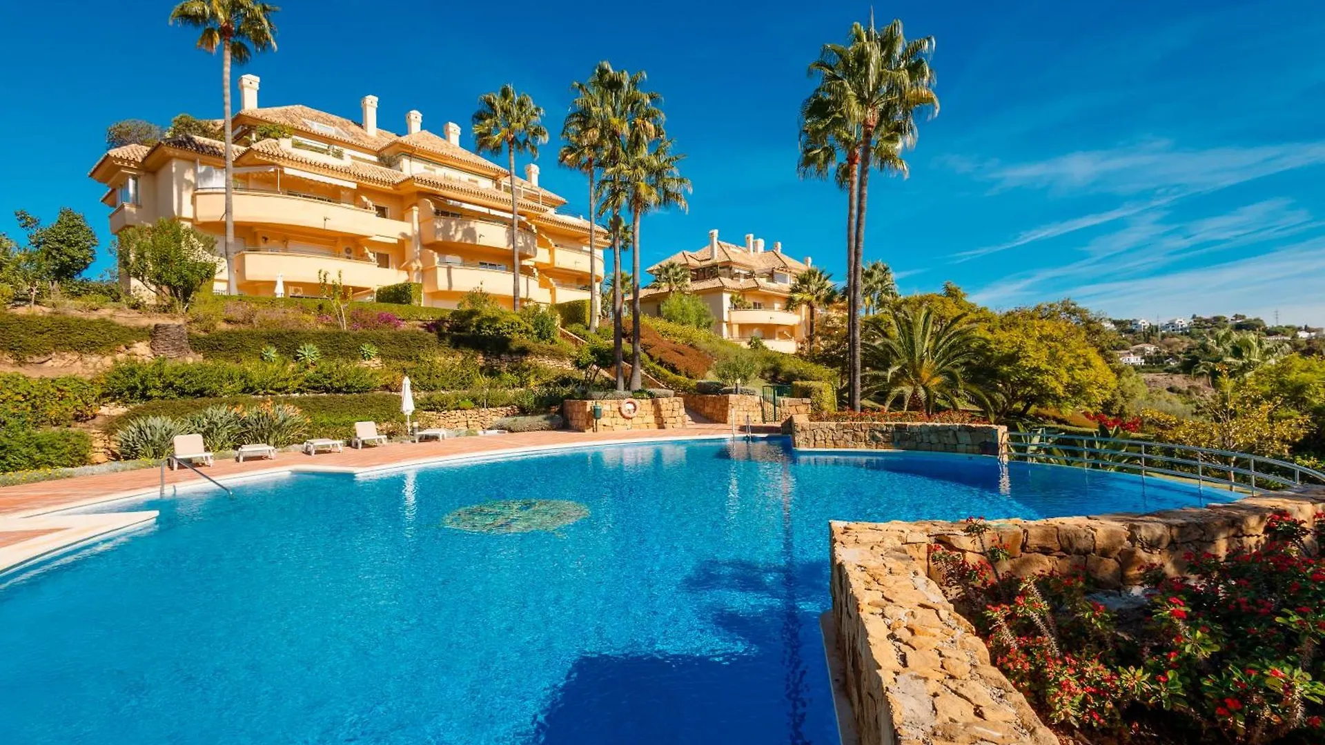 Apartment Seaside Golf Retreat: Elviria Hills Holiday Home Marbella